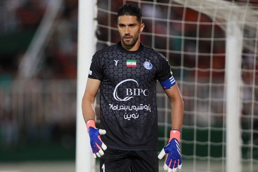 hosseini-best-iranian-goalkeeper